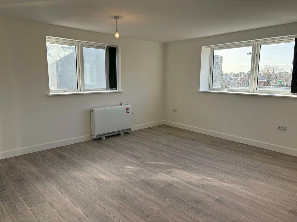 Property photo 3 of 6 Living (2).Jpg