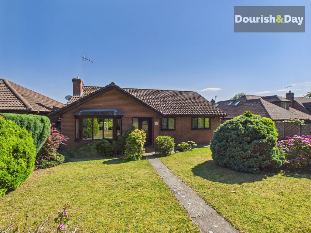 Property photo 1 of 32