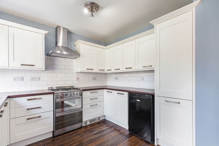 Property photo 3 of 8 307591