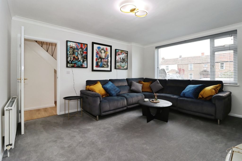 Property photo 3 of 23