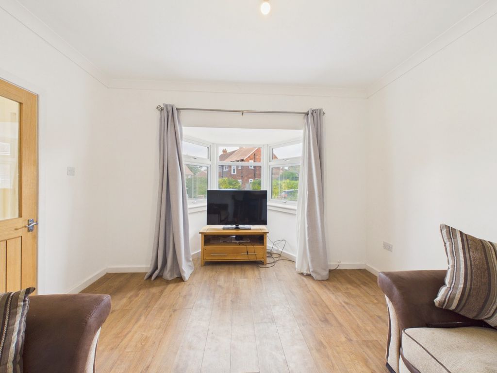Property photo 2 of 15 5269873