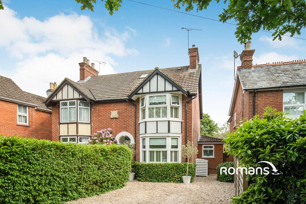 Property photo 1 of 11 Photo