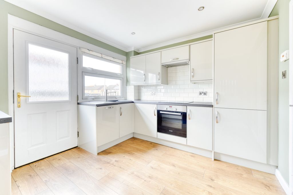 Property photo 2 of 46