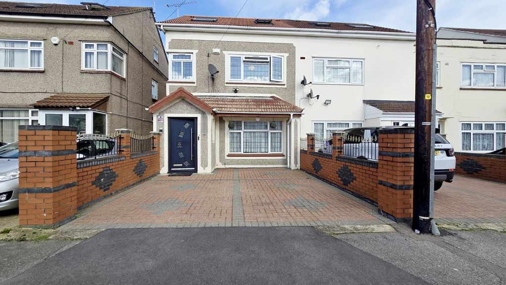 Property photo 2 of 26