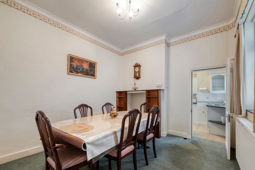 Property photo 3 of 21 Picture No. 14