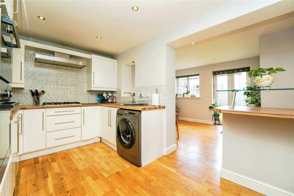 Property photo 3 of 19 Photography