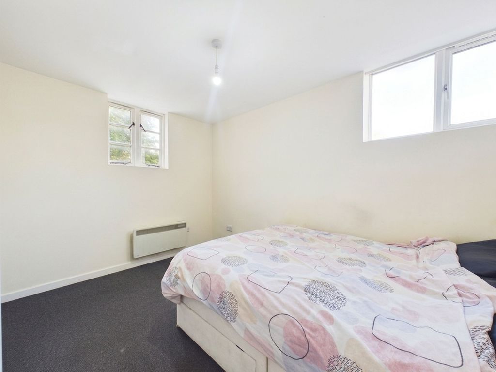 Property photo 3 of 6