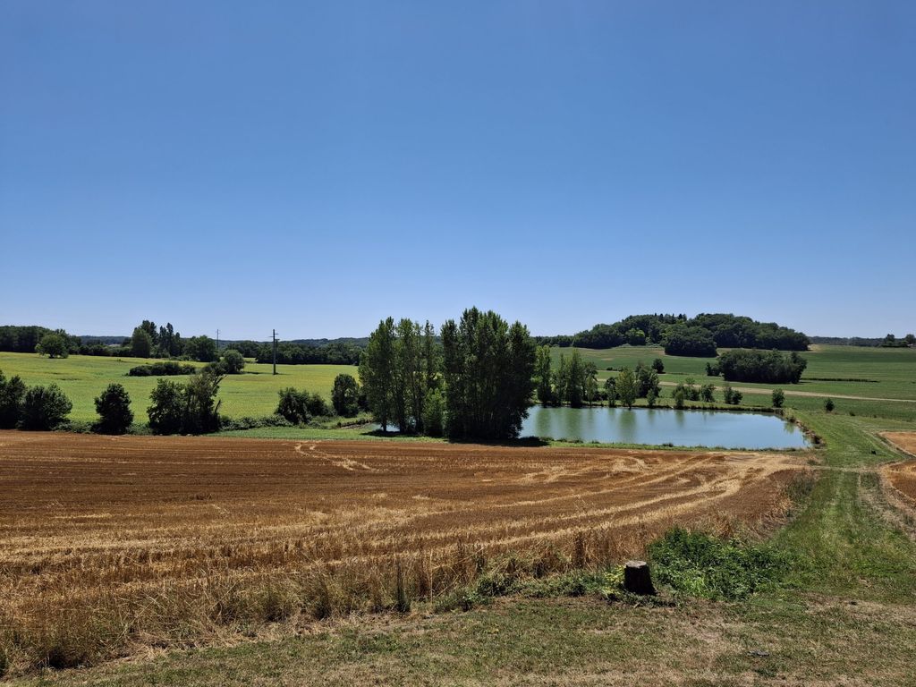 Property photo 3 of 23