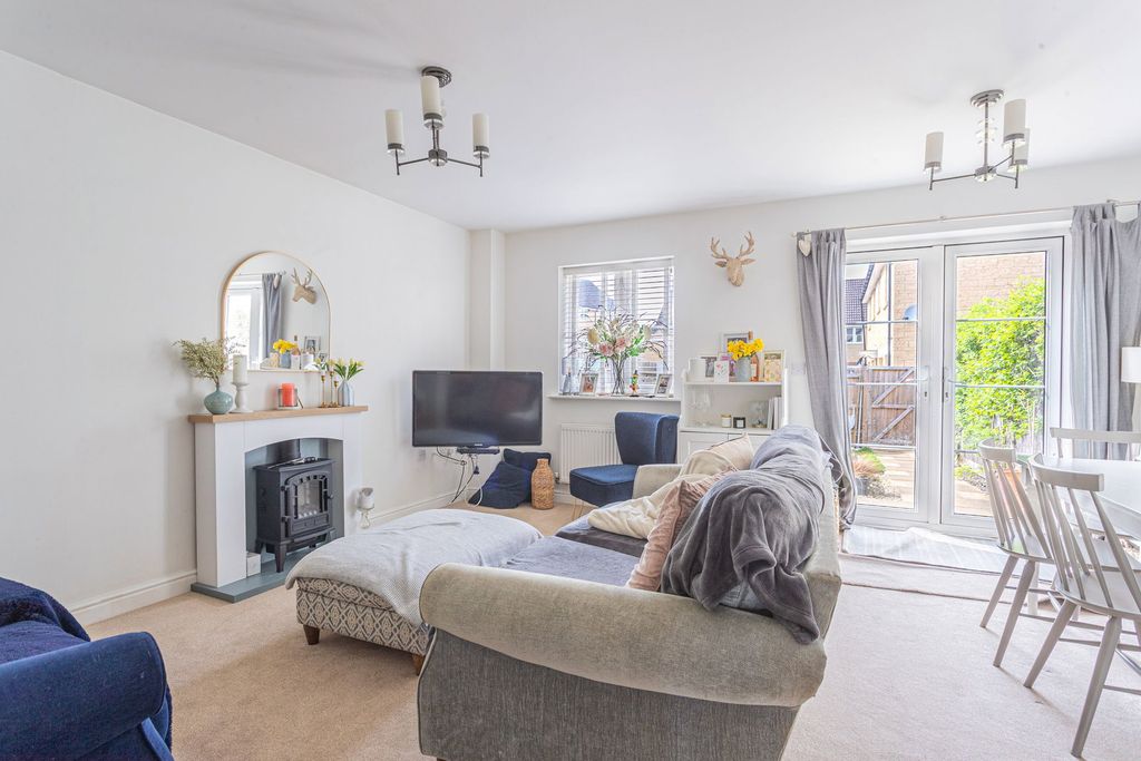 Property photo 2 of 15