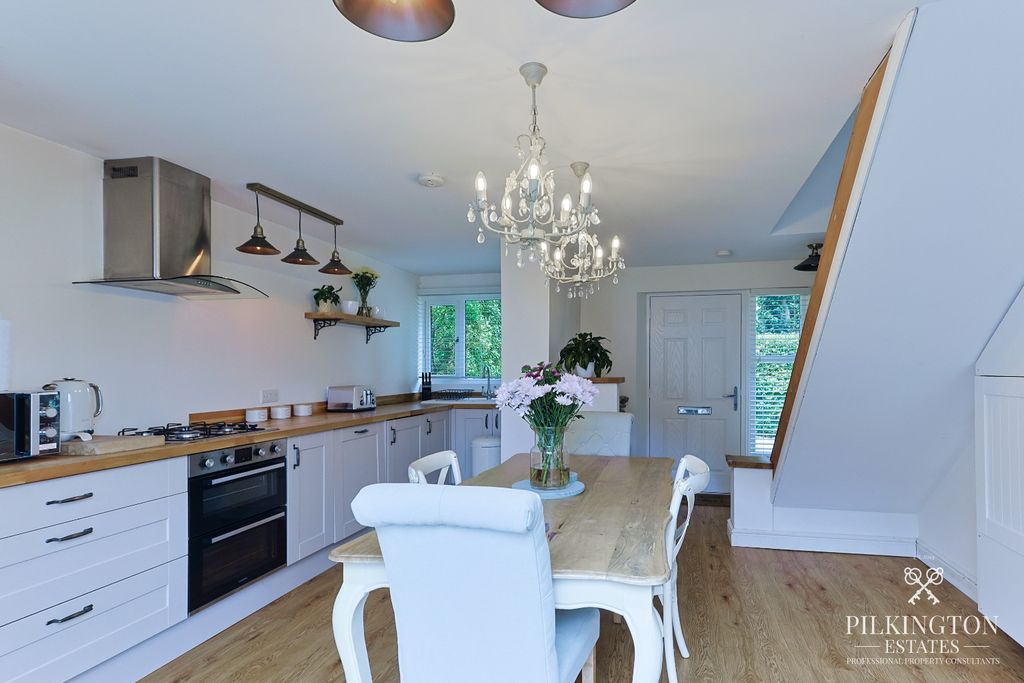 Property photo 2 of 18 5351083