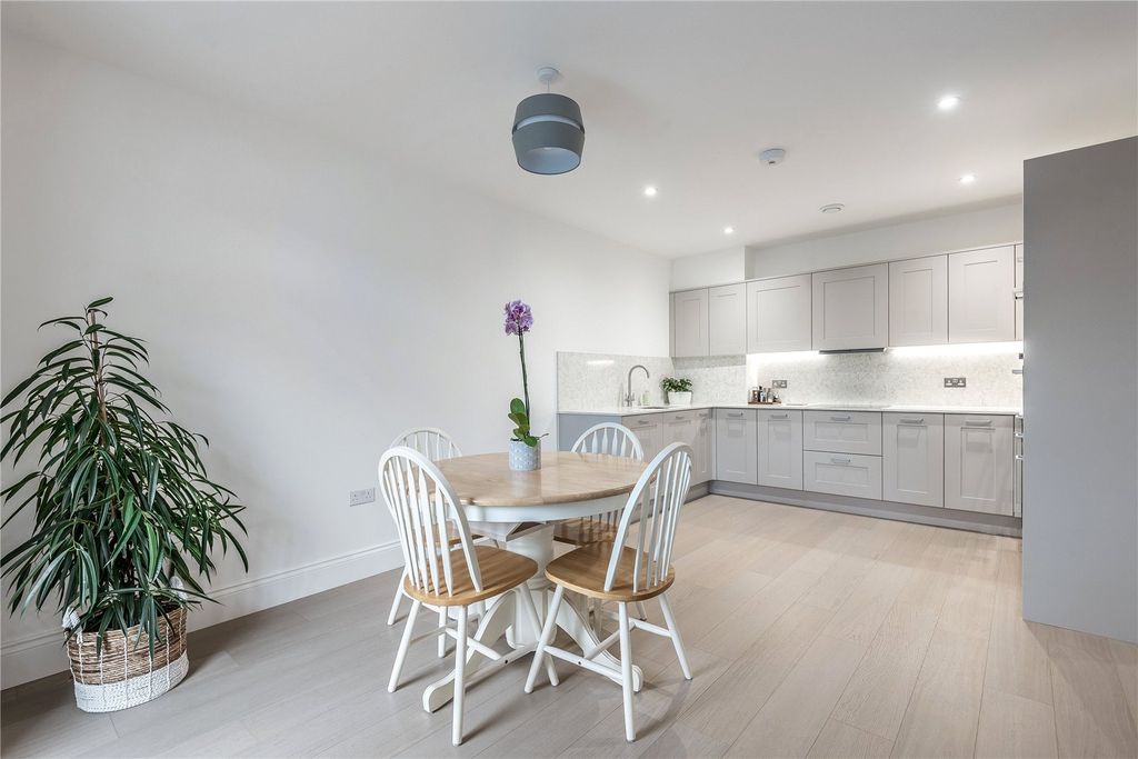 Property photo 2 of 9 Open Plan Dining