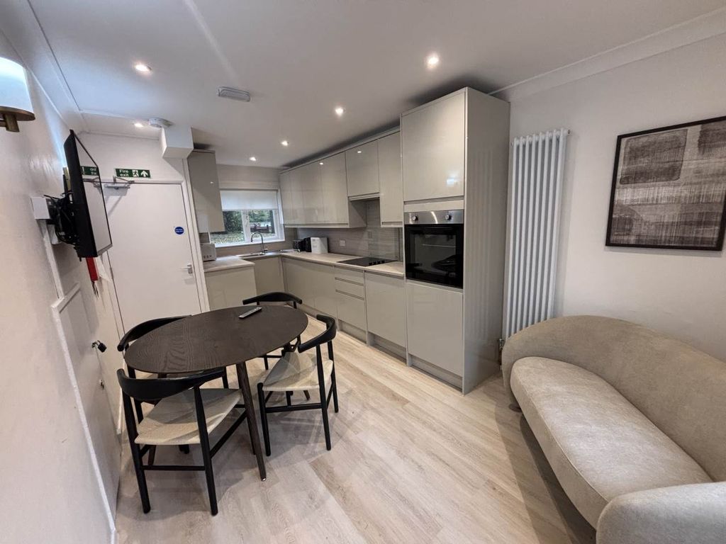 Property photo 1 of 8 Kitchen/Living