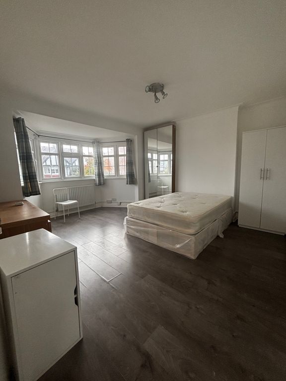 Property photo 1 of 4