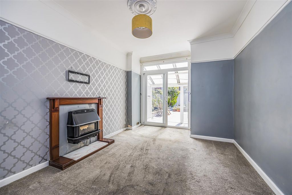 Property photo 3 of 19 22 Battenburg Avenue, Portsmouth-Porticomarketing-