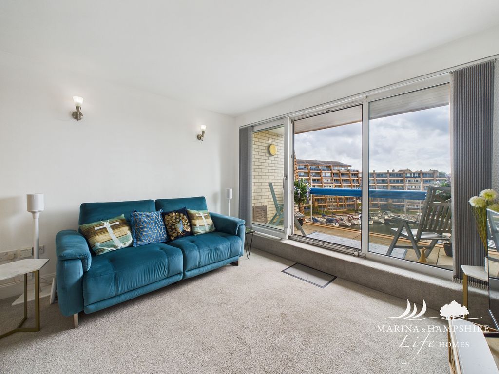 Property photo 3 of 24 Cam03691G0-Pr0069-Still003