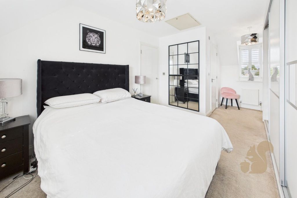 Property photo 3 of 26 Cam01254G0-Pr0349-Still038.Jpg