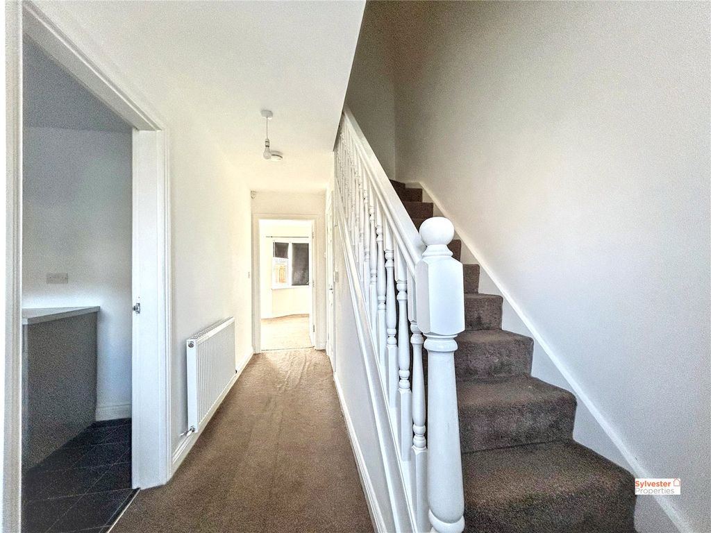 Property photo 2 of 15 Picture No. 05