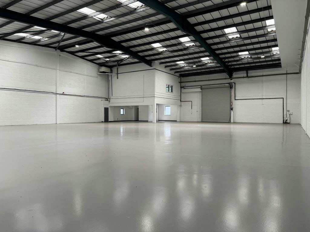 Property photo 2 of 7 Warehouse