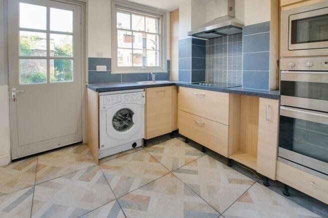 Property photo 3 of 8 Picture 3