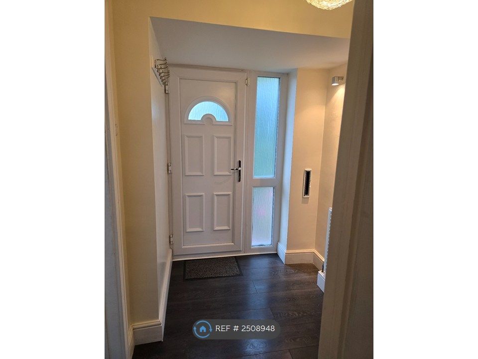 Property photo 3 of 26 Entrance