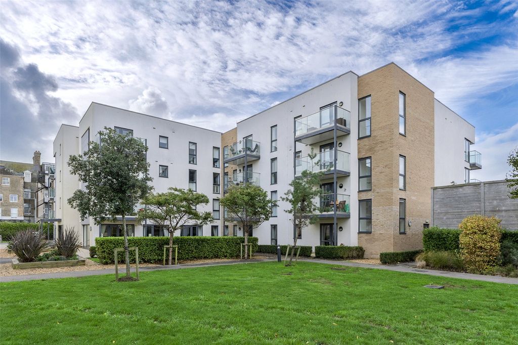 Property photo 1 of 17 Picture No. 19