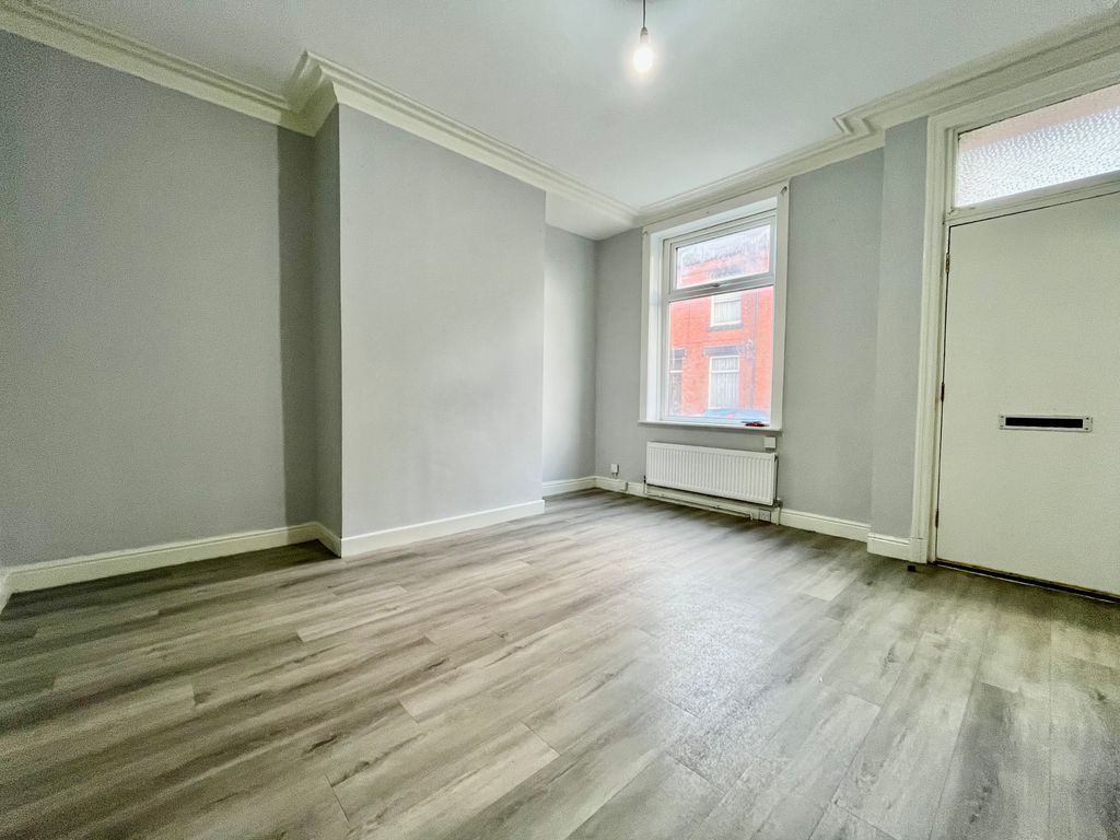 Property photo 2 of 6 Image