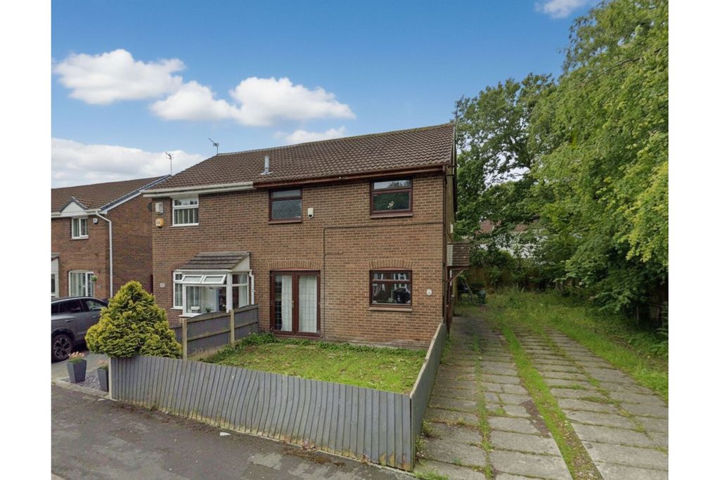 Property photo 1 of 8