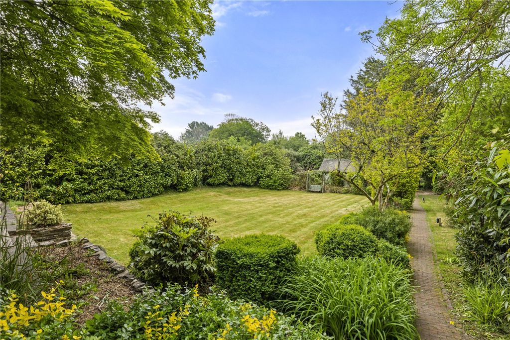 Property photo 3 of 18 Garden