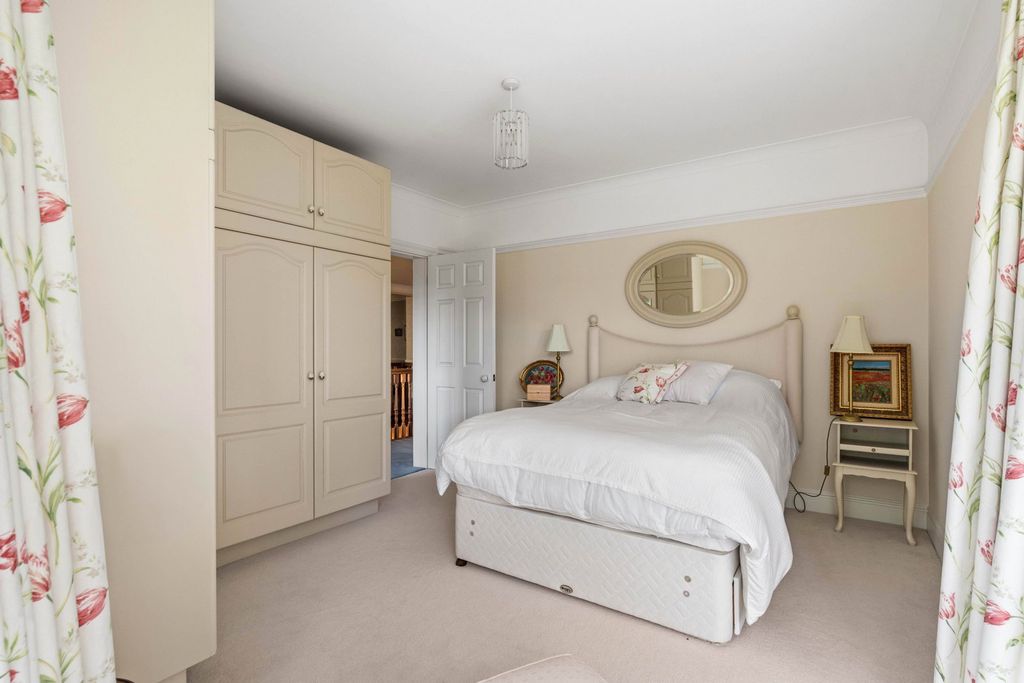 Additional image 51 of 6 bed detached house for saleGreenway, Hutton Mount, Brentwood CM13