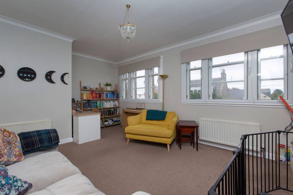 Property photo 3 of 22