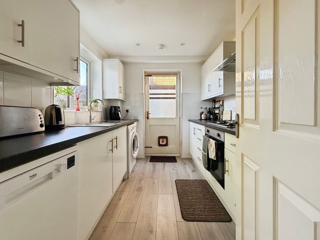 Property photo 3 of 10 Pbox-Img.Jpg
