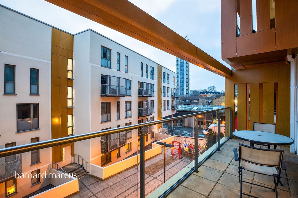 Property photo 3 of 12