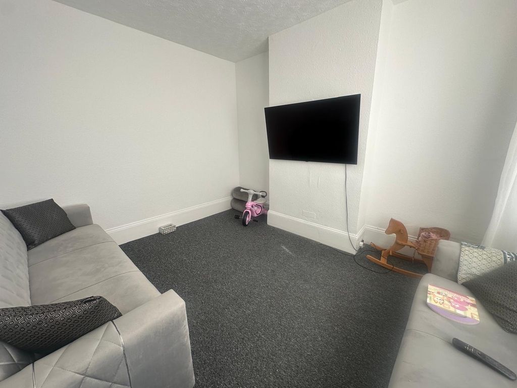 Property photo 2 of 7 Property