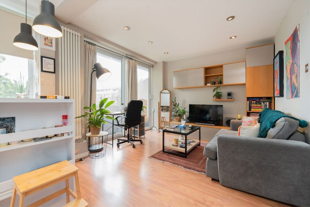 Property photo 1 of 4