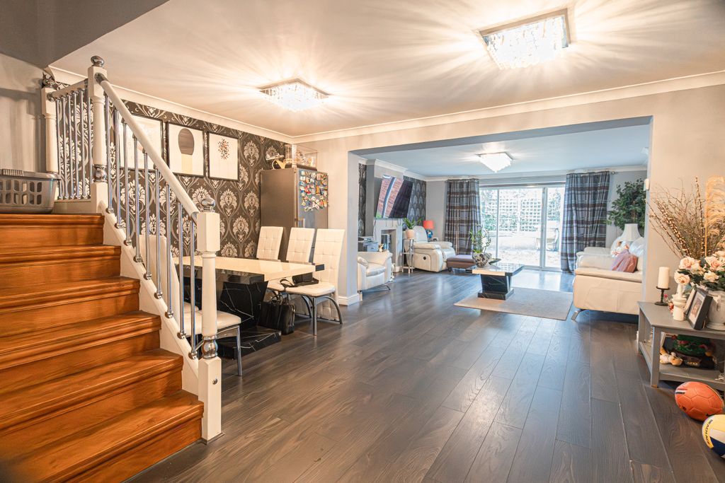 Property photo 2 of 16 20251104-Dsc0710720251104