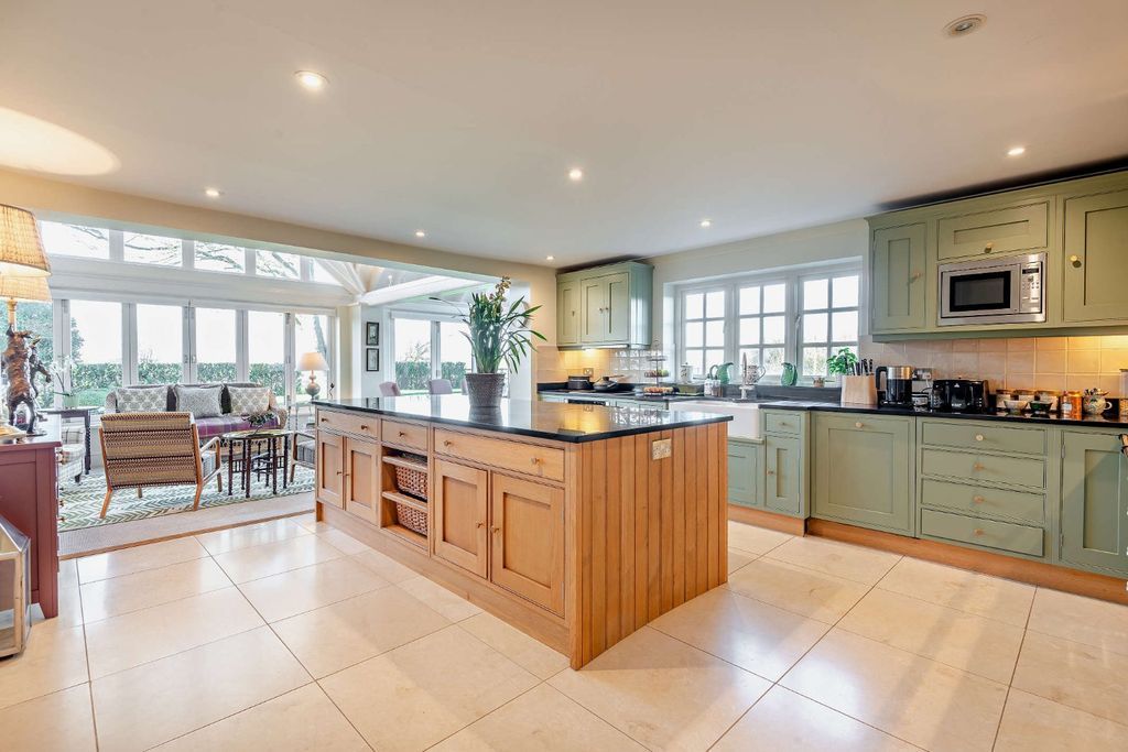 Property photo 2 of 17 Picture No. 07