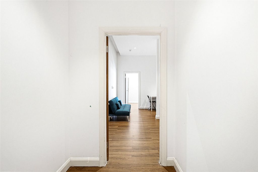 Property photo 3 of 11 Picture No. 02