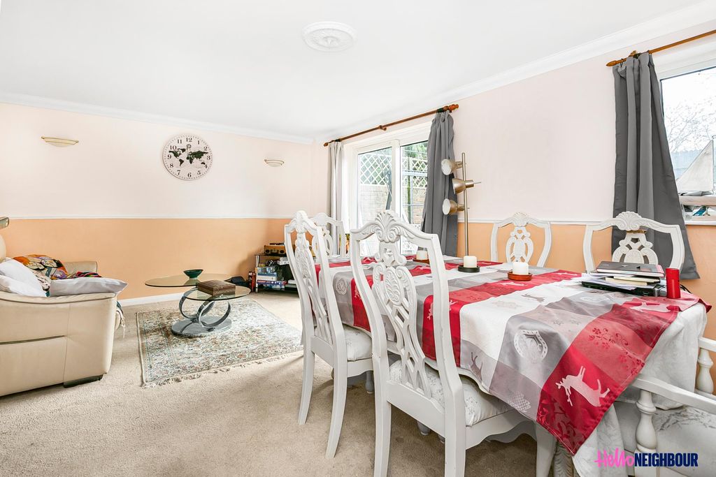 Property photo 3 of 14 Photo 2