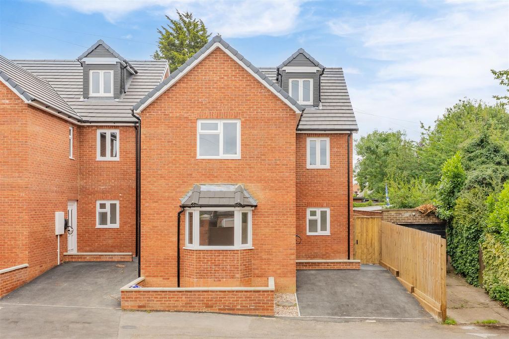 Property photo 1 of 39 8Nealeave_01.Jpg