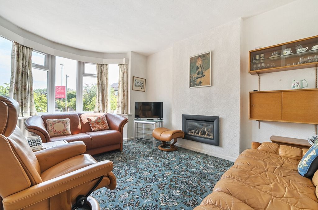 Property photo 3 of 23 1318499-17-68641c4Ae2888