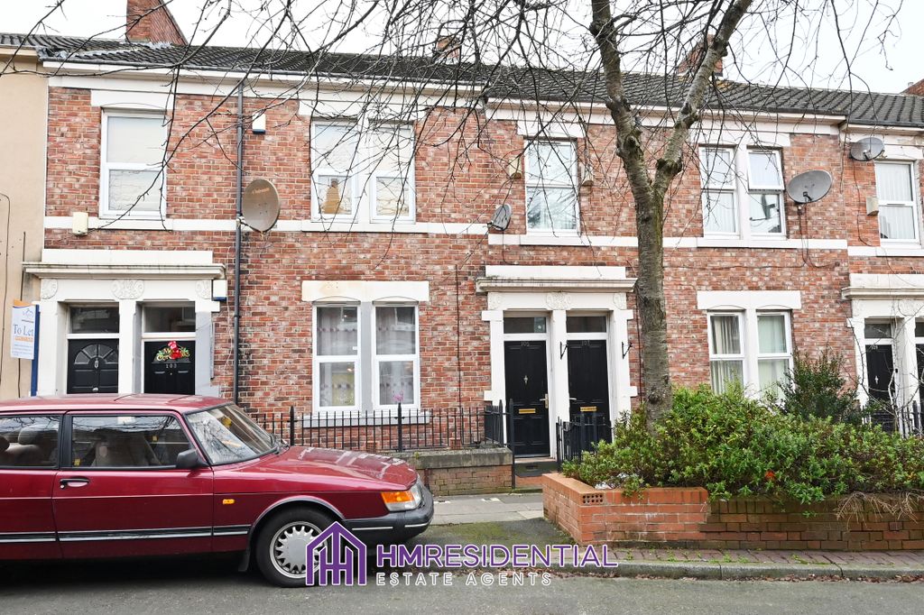 Property photo 1 of 9 3 Bedroom Flat For Rent On Dilston Road, Arthurs Hill, Newcaslte Upon Tyne, Ne4 5Ab Available From 20/12/2025