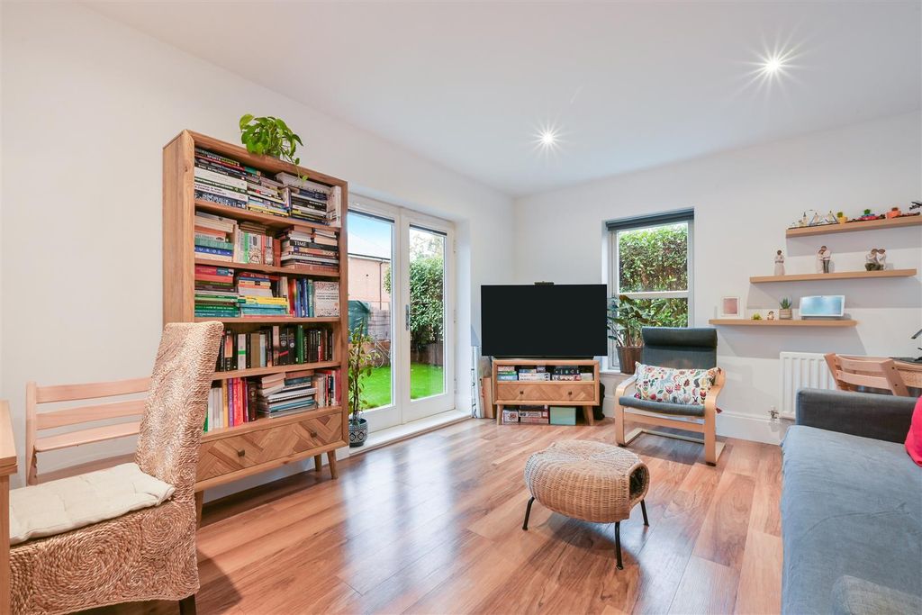 Property photo 2 of 11 Ashford Court, 12- (10).Jpg