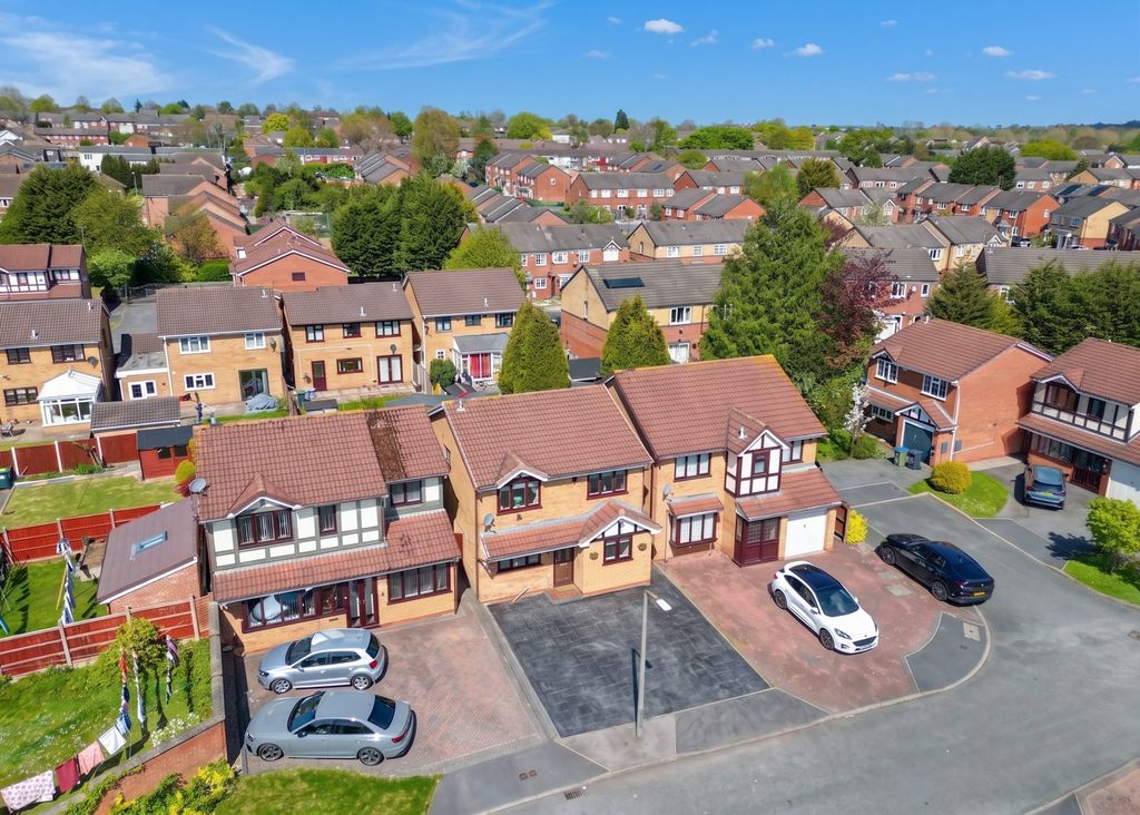 Property photo 1 of 27