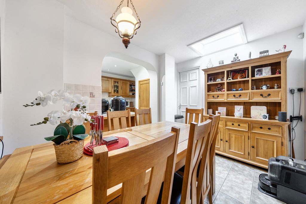 Property photo 3 of 20 1529207-6-6Ac3E81...