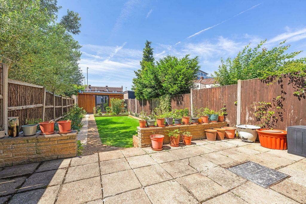 Property photo 2 of 13
