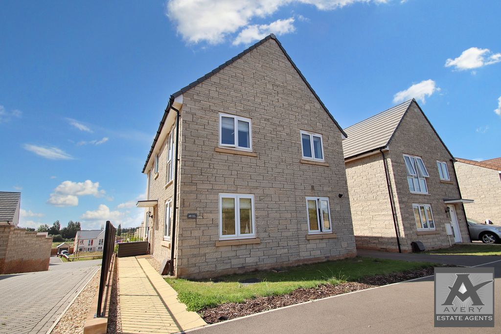 Property photo 1 of 28 4 Bed Detached House For Sale Dyer Street, Meadfields Bs29