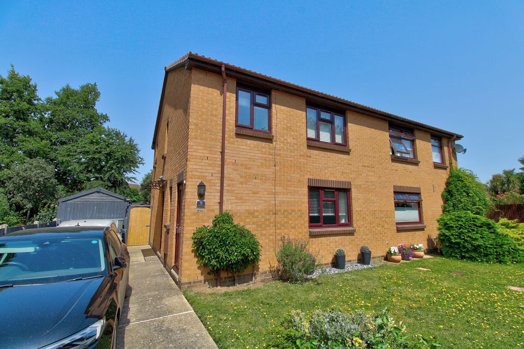 Property photo 1 of 18 A16