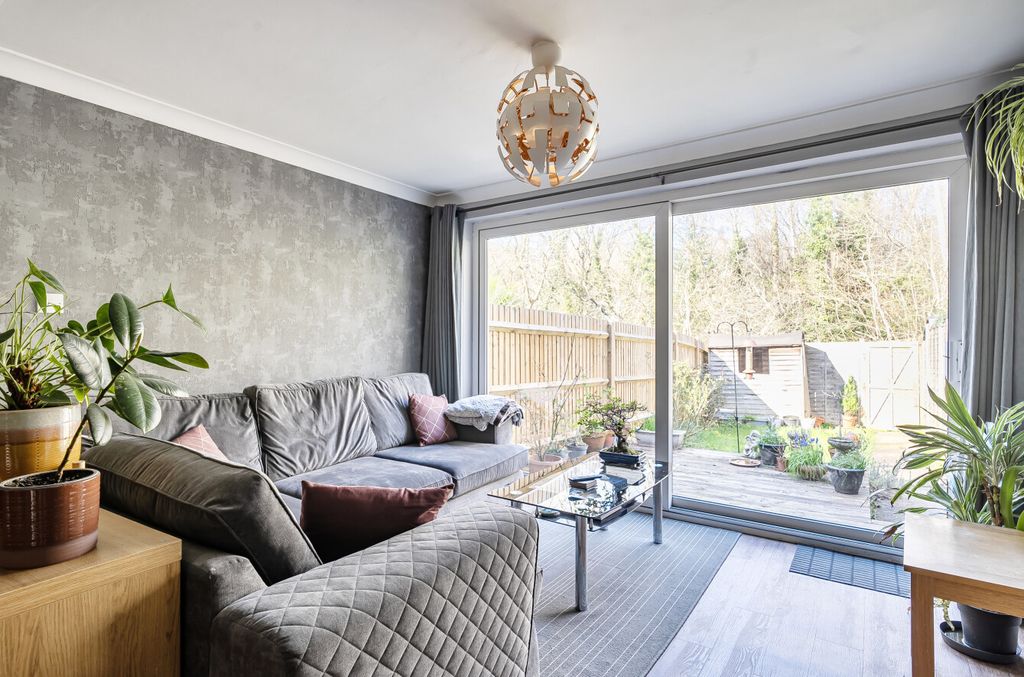 Property photo 2 of 13 1431306-25-69Bc11...