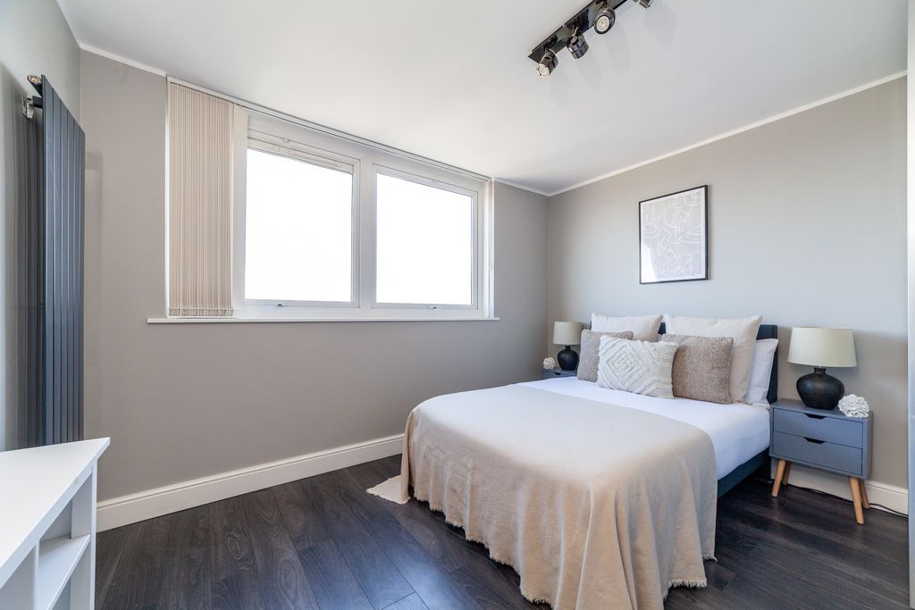 Property photo 3 of 22 Bedroom