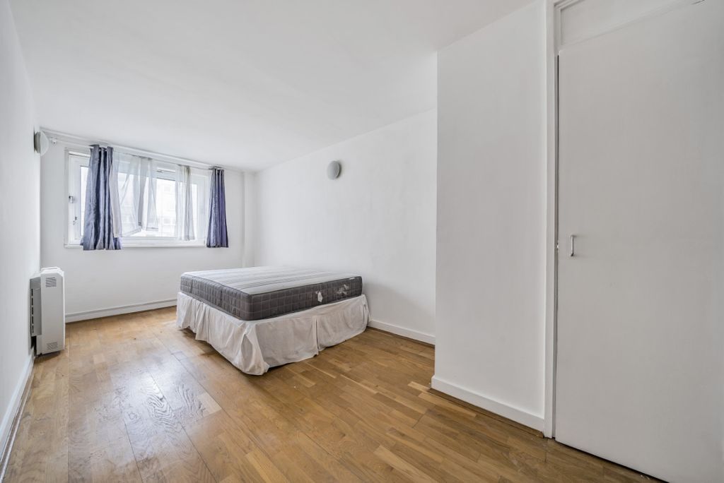 Property photo 3 of 6 1038701 (2)